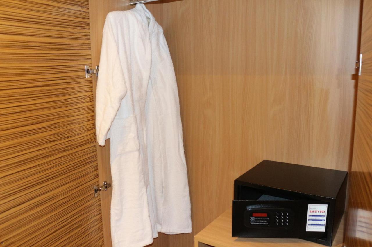 Best Western Plus Pearl Creek Dubai Room photo